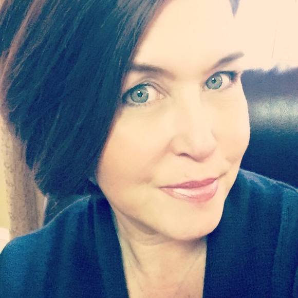 Meet your Posher, Brandy - Picture 1 of 1